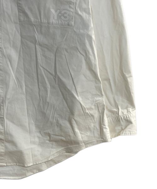 Y-3（ワイスリー）Y-3 (ワイスリー) CLASSIC CHEST LOGO BUTTON DOWN SHIRT ベージュ サイズ:Sの古着・服飾アイテム