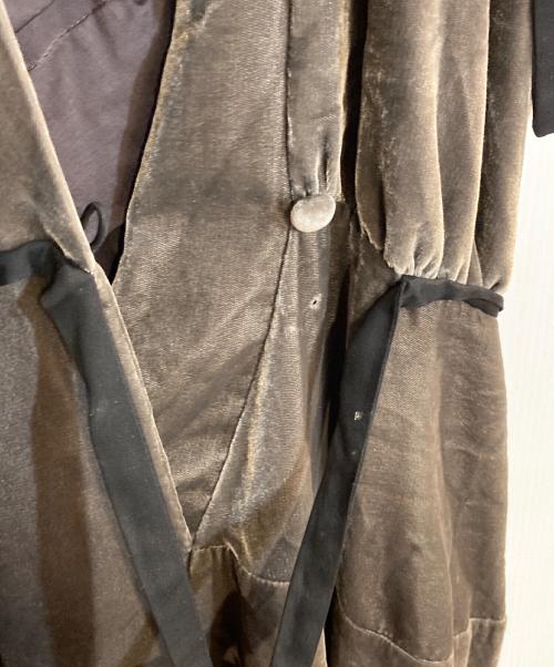 Vivienne Westwood RED LABEL（ヴィヴィアンウエストウッドレッドレーベル）Vivienne Westwood RED LABEL (ヴィヴィアンウエストウッドレッドレーベル) ベルベットカシュクールショーツスリーブワンピース グレー サイズ:Mの古着・服飾アイテム