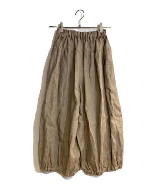 石見銀山 群言堂（イワミギンザングンゲンドウ）石見銀山 群言堂 (イワミギンザングンゲンドウ) リネンバルンーンパンツ 林檎 ベージュ ( しらちゃ ) サイズ:Mの古着・服飾アイテム