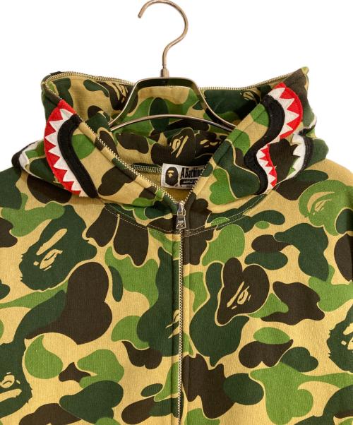 A BATHING APE（ア ベイシング エイプ）A BATHING APE (ア ベイシング エイプ) ABC Camo Shark Full Zip Hoodie/カモ シャーク フルジップ フーディー グリーン サイズ:Mの古着・服飾アイテム