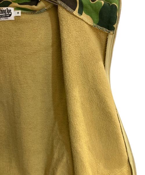 A BATHING APE（ア ベイシング エイプ）A BATHING APE (ア ベイシング エイプ) ABC Camo Shark Full Zip Hoodie/カモ シャーク フルジップ フーディー グリーン サイズ:Mの古着・服飾アイテム