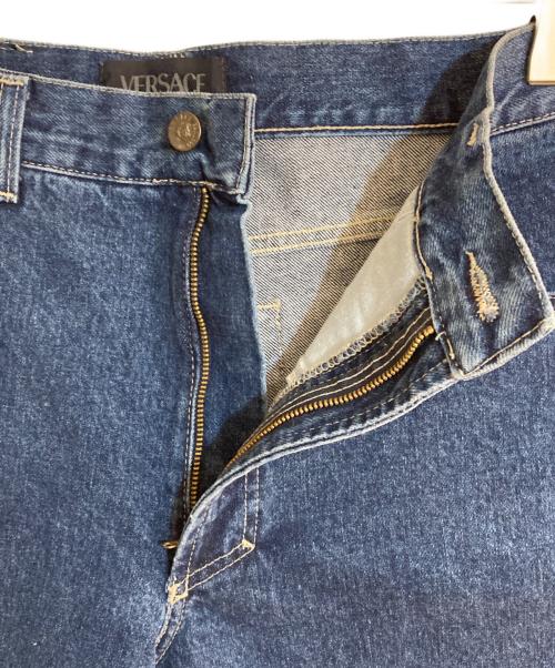 VERSACE JEANS COUTURE（ヴェルサーチ ジーンズクチュール）VERSACE JEANS COUTURE (ヴェルサーチ ジーンズクチュール) メデューサパッツデニムパンツ インディゴ サイズ:W35 未使用品の古着・服飾アイテム