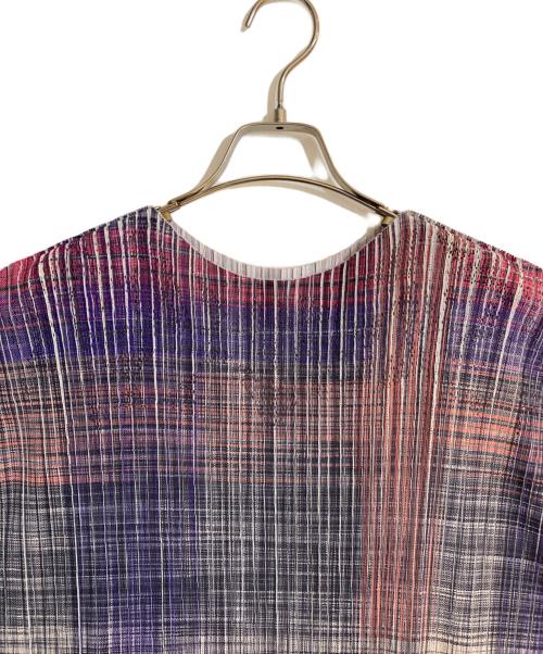 M.&KYOKO（エムアンドキョウコ）M.&KYOKO (エムアンドキョウコ) グラデーションニットプリーツワンピース レッド サイズ:FREEの古着・服飾アイテム