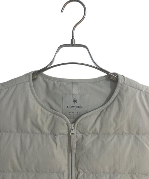 Snow peak（スノーピーク）Snow peak (スノーピーク) Land Wmn's Lightweight Down/ランド ウィメンズ ライトウェイト ダウン ベスト Vest ベージュ サイズ:Mの古着・服飾アイテム