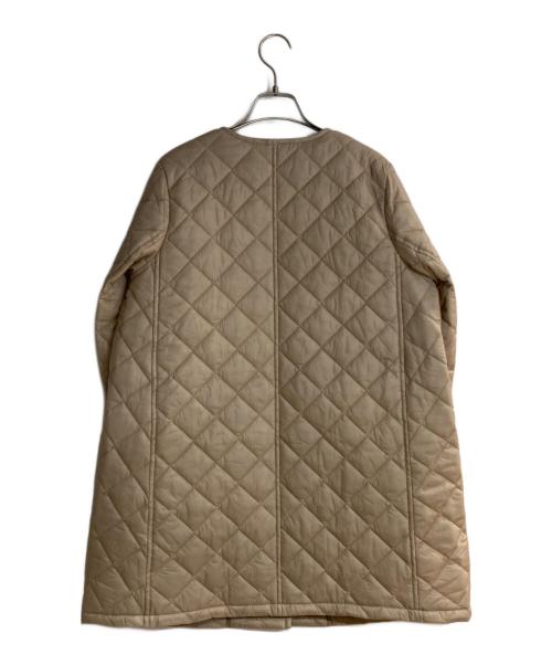 MACKINTOSH（マッキントッシュ）MACKINTOSH (マッキントッシュ) Tilbury Nocollar middle ティル キルティングコート ベージュ サイズ:38の古着・服飾アイテム