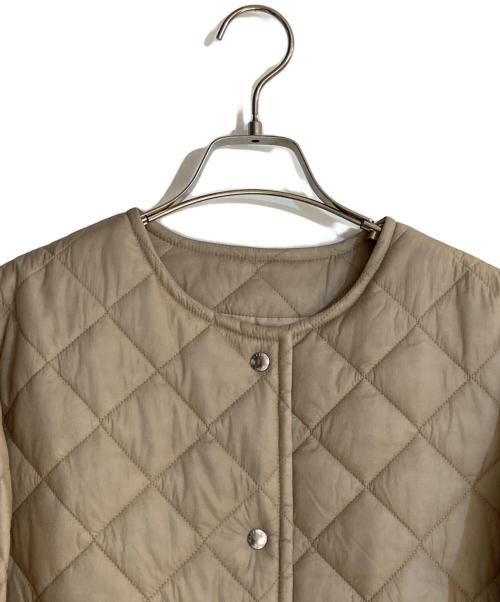 MACKINTOSH（マッキントッシュ）MACKINTOSH (マッキントッシュ) Tilbury Nocollar middle ティル キルティングコート ベージュ サイズ:38の古着・服飾アイテム