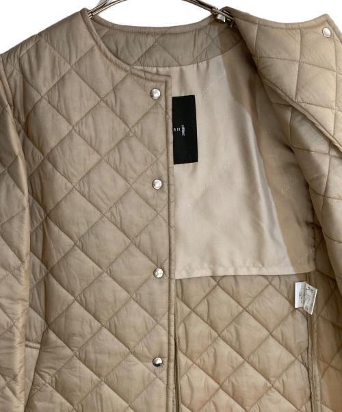 MACKINTOSH（マッキントッシュ）MACKINTOSH (マッキントッシュ) Tilbury Nocollar middle ティル キルティングコート ベージュ サイズ:38の古着・服飾アイテム