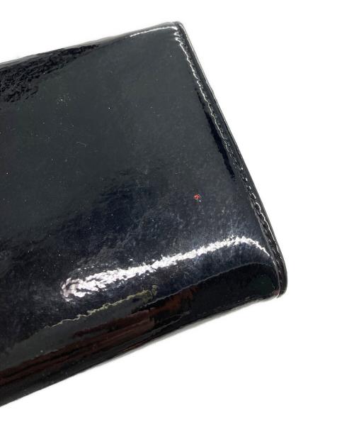 Vivienne Westwood（ヴィヴィアンウエストウッド）Vivienne Westwood (ヴィヴィアンウエストウッド) パテントリボンデザイン長財布の古着・服飾アイテム