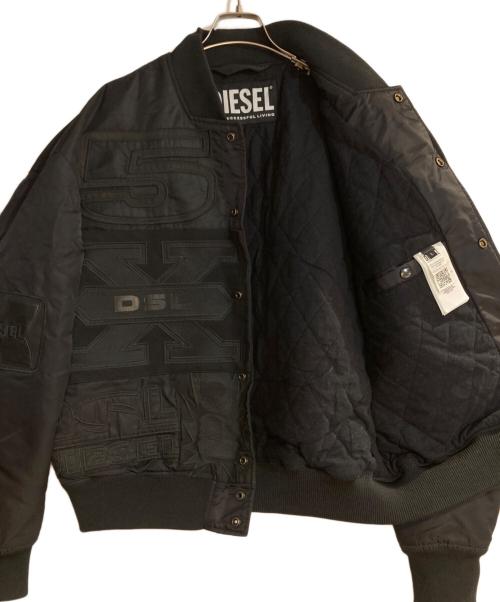 DIESEL（ディーゼル）DIESEL (ディーゼル) J-BULC－PATCH JACKET ワッペンナイロンスタジャン ブラック サイズ:Ｌの古着・服飾アイテム