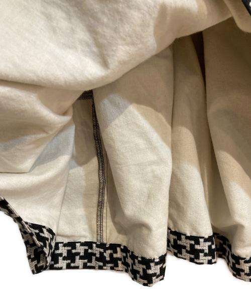 COMME des GARCONS COMME des GARCONS（コムデギャルソン コムデギャルソン）COMME des GARCONS COMME des GARCONS (コムデギャルソン コムデギャルソン) 24SS 千鳥格子シルクリボンスカート ホワイト サイズ:Ｓの古着・服飾アイテム