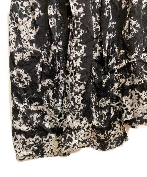 Y's（ワイズ）Y's (ワイズ) 総柄ノースリーブワンピース ブラック サイズ:1の古着・服飾アイテム