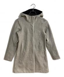 ARC'TERYX（アークテリクス）の古着「EMBRA COAT」｜ベージュ
