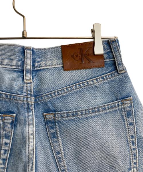Calvin Klein（カルバンクライン）Calvin Klein (カルバンクライン) リラックスバレルジーンズ ブルー サイズ:2の古着・服飾アイテム