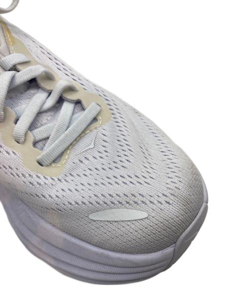 HOKAONEONE（ホカオネオネ）HOKAONEONE (ホカオネオネ) Bondi 8 ホワイト サイズ:24の古着・服飾アイテム