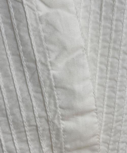 YACCO MARICARD（ヤッコマリカルド）YACCO MARICARD (ヤッコマリカルド) アシンメトリースタンドカラープリーツシャツ ホワイト サイズ:Mの古着・服飾アイテム