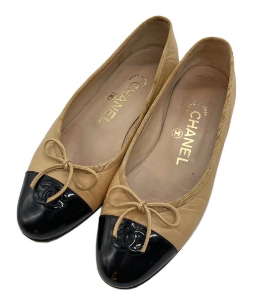CHANEL（シャネル）CHANEL (シャネル) ココマークキャップトゥバレエパンプス ベージュ サイズ:SIZE 34の古着・服飾アイテム