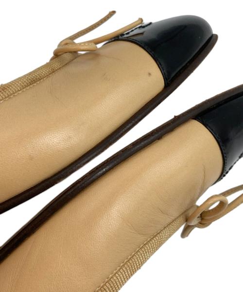 CHANEL（シャネル）CHANEL (シャネル) ココマークキャップトゥバレエパンプス ベージュ サイズ:SIZE 34の古着・服飾アイテム