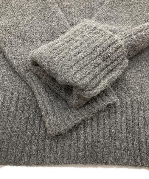 AMI PARIS（アミ パリス）AMI PARIS (アミ パリス) OFF WHITE ADC SWEATER/オフホワイト エーディーシー セーター  グレー サイズ:XXSの古着・服飾アイテム