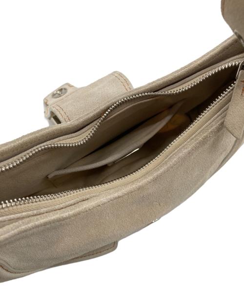 osoi（オソイ）osoi (オソイ) HOBO BROCLE ワンショルダーバッグ アイボリーの古着・服飾アイテム