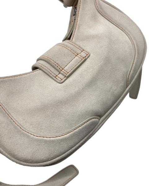 osoi（オソイ）osoi (オソイ) HOBO BROCLE ワンショルダーバッグ アイボリーの古着・服飾アイテム