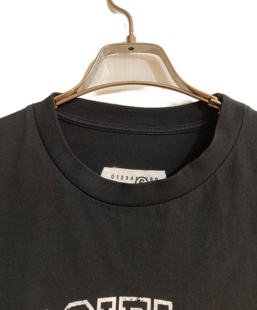MM6 Maison Margiela（エムエムシックスメゾンマルジェラ）MM6 Maison Margiela (エムエムシックスメゾンマルジェラ) バーシティプリントカットソー ブラック サイズ:Sの古着・服飾アイテム