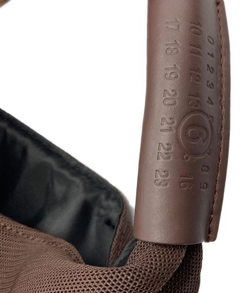 MM6 Maison Margiela（エムエムシックスメゾンマルジェラ）MM6 Maison Margiela (エムエムシックスメゾンマルジェラ) メッシュジャパニーズトートバッグ ブラウンの古着・服飾アイテム