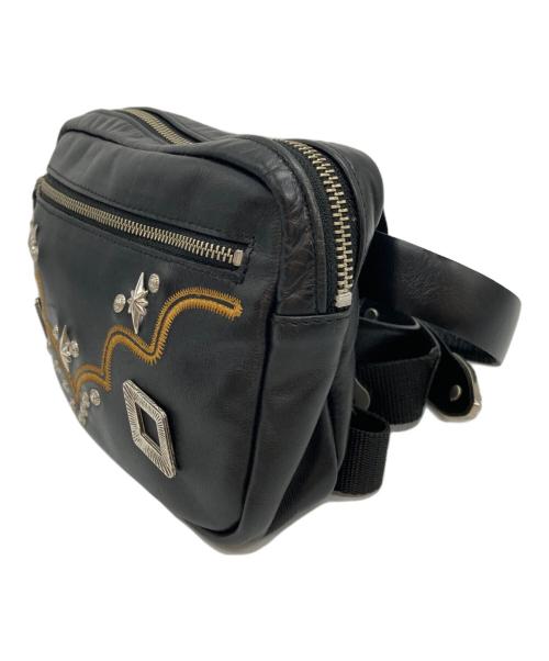 TOGA PULLA（トーガ プルラ）TOGA PULLA (トーガ プルラ) Metal Stitch Belt Bag ブラックの古着・服飾アイテム
