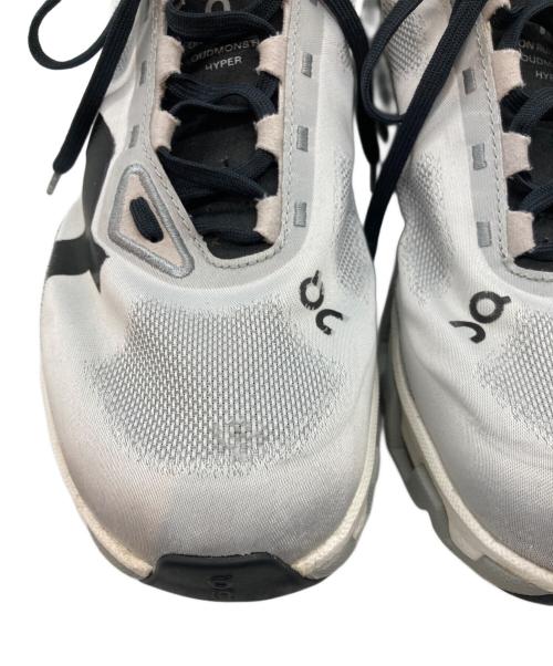 on（オン）On (オン) Cloudmonster Hyper/クラウドモンスターハイパー グレー サイズ:27.5の古着・服飾アイテム