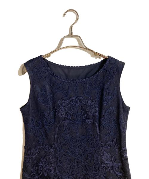 SOIR DOLCE（ソワール ドルチェ）SOIR DOLCE (ソワール ドルチェ) クラシカルなテープ刺繍のドレス ネイビー サイズ:11ARの古着・服飾アイテム