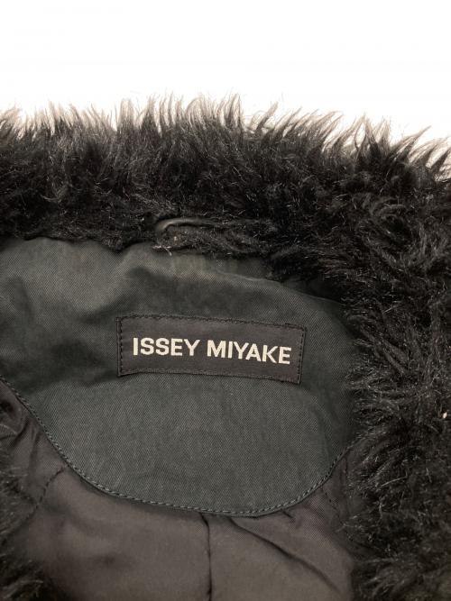 ISSEY MIYAKE（イッセイミヤケ）ISSEY MIYAKE (イッセイミヤケ) 裏地ファーコート ブラック サイズ:3の古着・服飾アイテム
