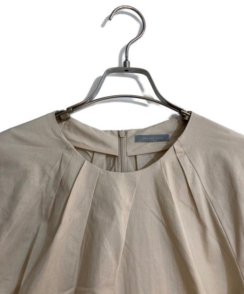 theory luxe（セオリーリュクス）theory luxe (セオリーリュクス) HATCH JAYLENE ブラウスワンピース/ハッチジェイリーン ベージュ サイズ:38の古着・服飾アイテム