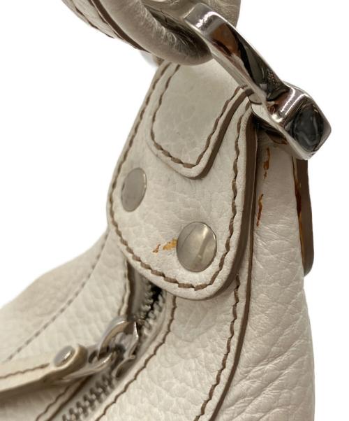 TOD'S（トッズ）TOD'S (トッズ) ホーボーレザーワンショルダーバッグ ホワイトの古着・服飾アイテム