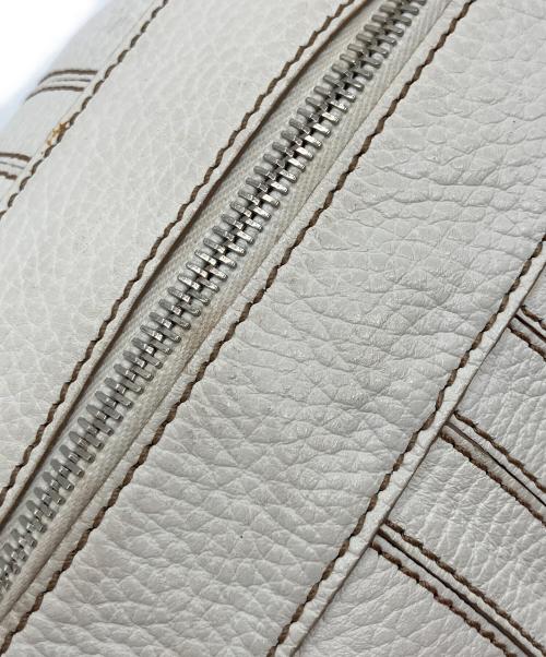 TOD'S（トッズ）TOD'S (トッズ) ホーボーレザーワンショルダーバッグ ホワイトの古着・服飾アイテム