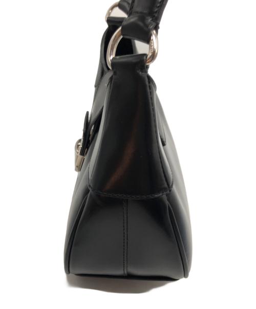 PRADA（プラダ）PRADA (プラダ) プッシュロックレザーワンショルダーバッグ ブラックの古着・服飾アイテム