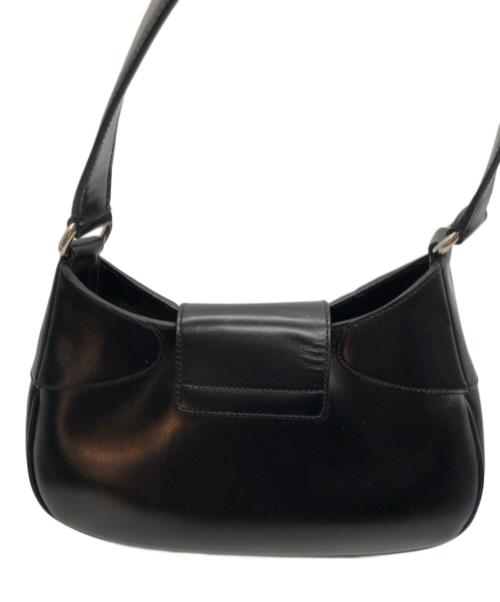 PRADA（プラダ）PRADA (プラダ) プッシュロックレザーワンショルダーバッグ ブラックの古着・服飾アイテム