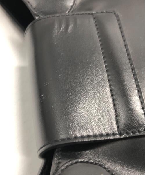 PRADA（プラダ）PRADA (プラダ) プッシュロックレザーワンショルダーバッグ ブラックの古着・服飾アイテム