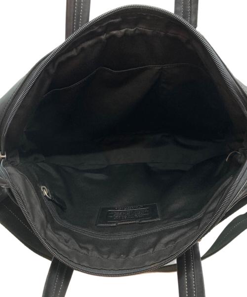 COACH（コーチ）COACH (コーチ) Legacy Leather Zip Commuter レガシー ジップ コミューター ブラックの古着・服飾アイテム