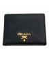 PRADA（プラダ）の古着「サフィアーノレザー2つ折り財布」｜ブラック