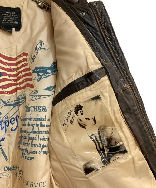 AVIREX（アヴィレックス）AVIREX (アヴィレックス) THE STARS AND STRIPES FOREVER ローズプリントA-2フライトジャケット ブラウン サイズ:Sの古着・服飾アイテム
