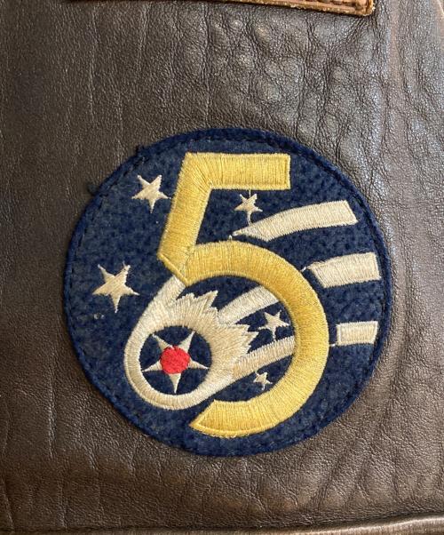 AVIREX（アヴィレックス）AVIREX (アヴィレックス) THE STARS AND STRIPES FOREVER ローズプリントA-2フライトジャケット ブラウン サイズ:Sの古着・服飾アイテム