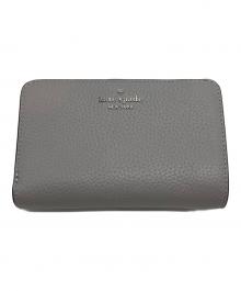 Kate Spade（ケイトスペード）の古着「レナ ミディアムコンパクトバイフォールドウォレット」｜グレー