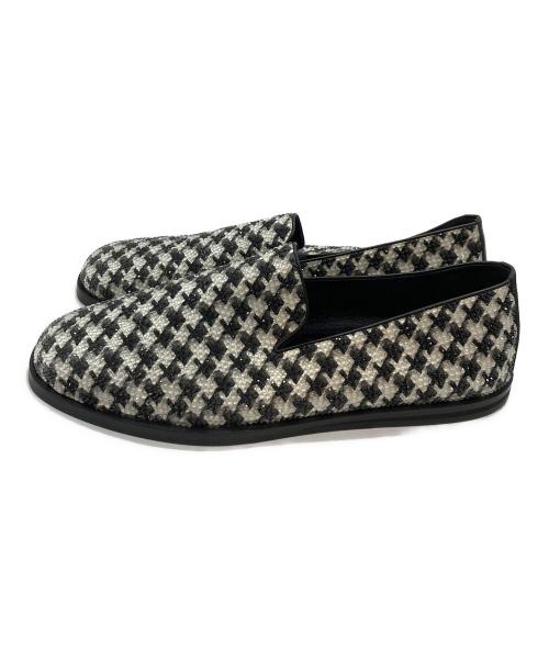 JIMMY CHOO（ジミーチュウ）JIMMY CHOO (ジミーチュウ) 千鳥柄スリッポン ホワイト サイズ:44の古着・服飾アイテム