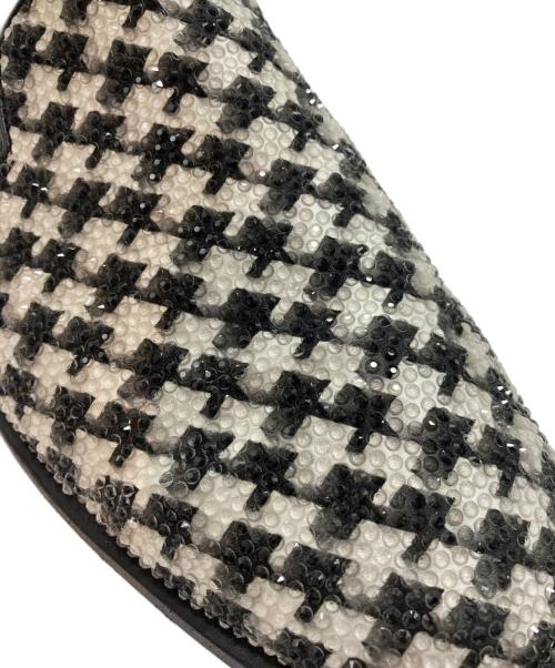 JIMMY CHOO（ジミーチュウ）JIMMY CHOO (ジミーチュウ) 千鳥柄スリッポン ホワイト サイズ:44の古着・服飾アイテム