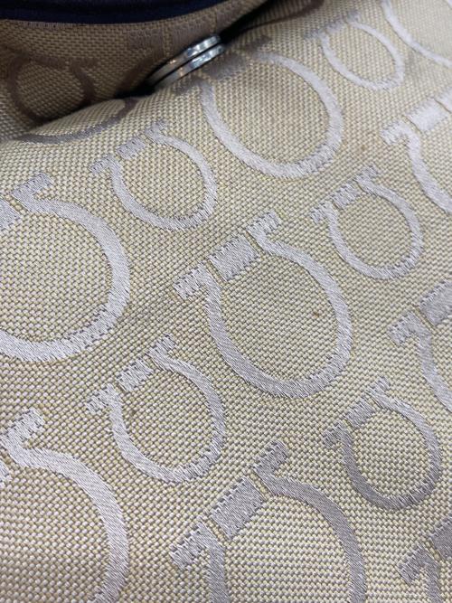 Salvatore Ferragamo（サルヴァトーレ フェラガモ）Salvatore Ferragamo (サルヴァトーレ フェラガモ) ガンチーニ総柄ハンドバッグ ベージュの古着・服飾アイテム