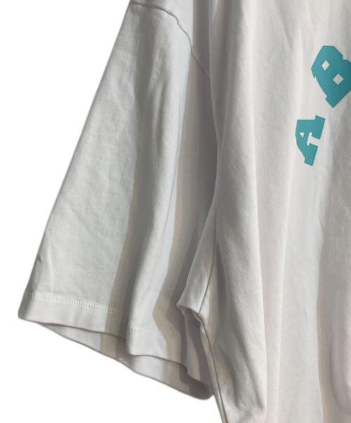 BAPE BY A BATHING APE（ベイプバイアベイシングエイプ）BAPE BY A BATHING APE (ベイプバイアベイシングエイプ) CAMO COLLEGE TEE ホワイト サイズ:2XLの古着・服飾アイテム