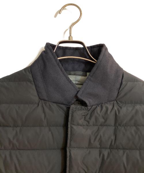 ARMANI COLLEZIONI（アルマーニ コレツィオーニ）ARMANI COLLEZIONI (アルマーニ コレツィオーニ) ダウンテーラードジャケット ブラック サイズ:XLの古着・服飾アイテム