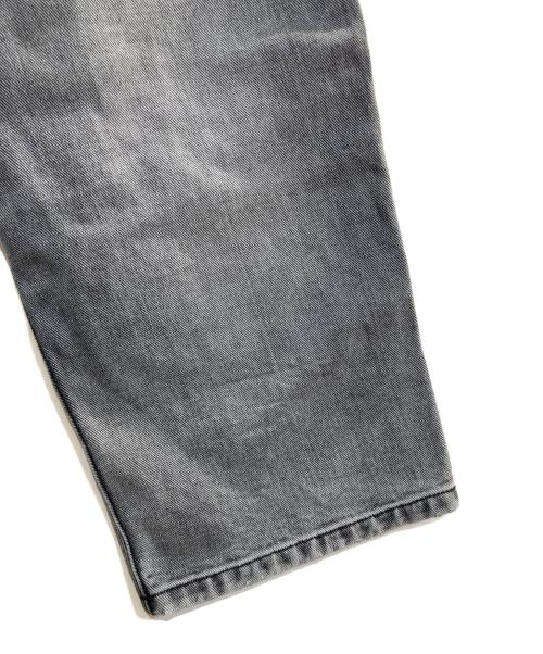 Carhartt WIP（カーハート ワーク イン プログレス）Carhartt WIP (カーハート ワーク イン プログレス) ダブルニーパンツ ブラック サイズ:W28×L32の古着・服飾アイテム