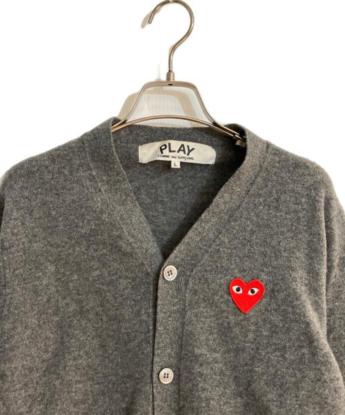 PLAY COMME des GARCONS（プレイコムデギャルソン）PLAY COMME des GARCONS (プレイコムデギャルソン) ハートワッペンウールカーディガン グレー サイズ:Lの古着・服飾アイテム