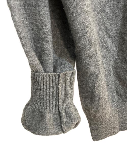 PLAY COMME des GARCONS（プレイコムデギャルソン）PLAY COMME des GARCONS (プレイコムデギャルソン) ハートワッペンウールカーディガン グレー サイズ:Lの古着・服飾アイテム