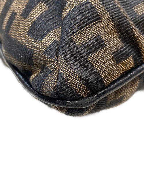 FENDI（フェンディ）FENDI (フェンディ) ズッカ柄ワンショルダーバッグ ブラウンの古着・服飾アイテム